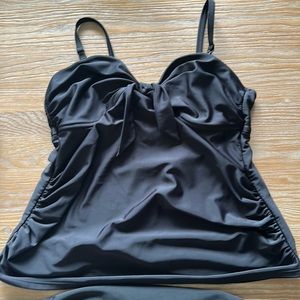 Old Navy black MATERNITY tanking